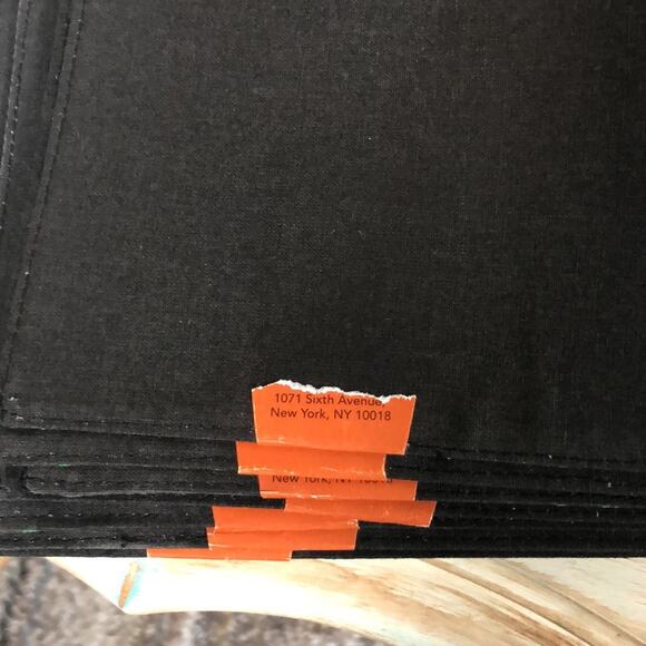 NWT Halloween Party Table Set with Dancing Skeletons - 8 Placemats and 2 Towels - Picture 6 of 7